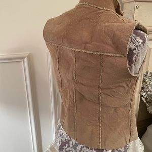 Comfy leather vest, fashion yet function!